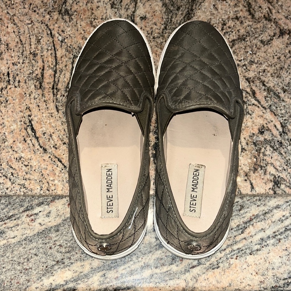 Steve Madden loafers like new worn a few times